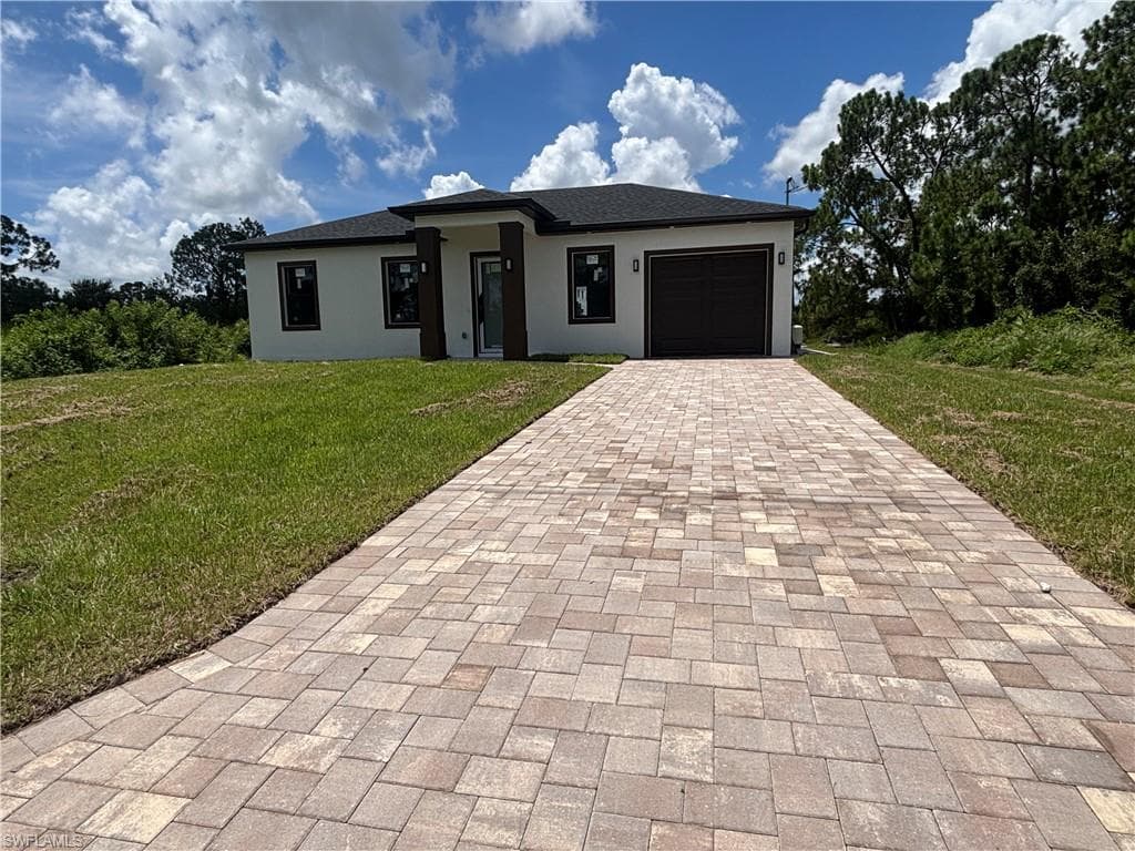 1034 Iris ST E LEHIGH ACRES, FL 33974