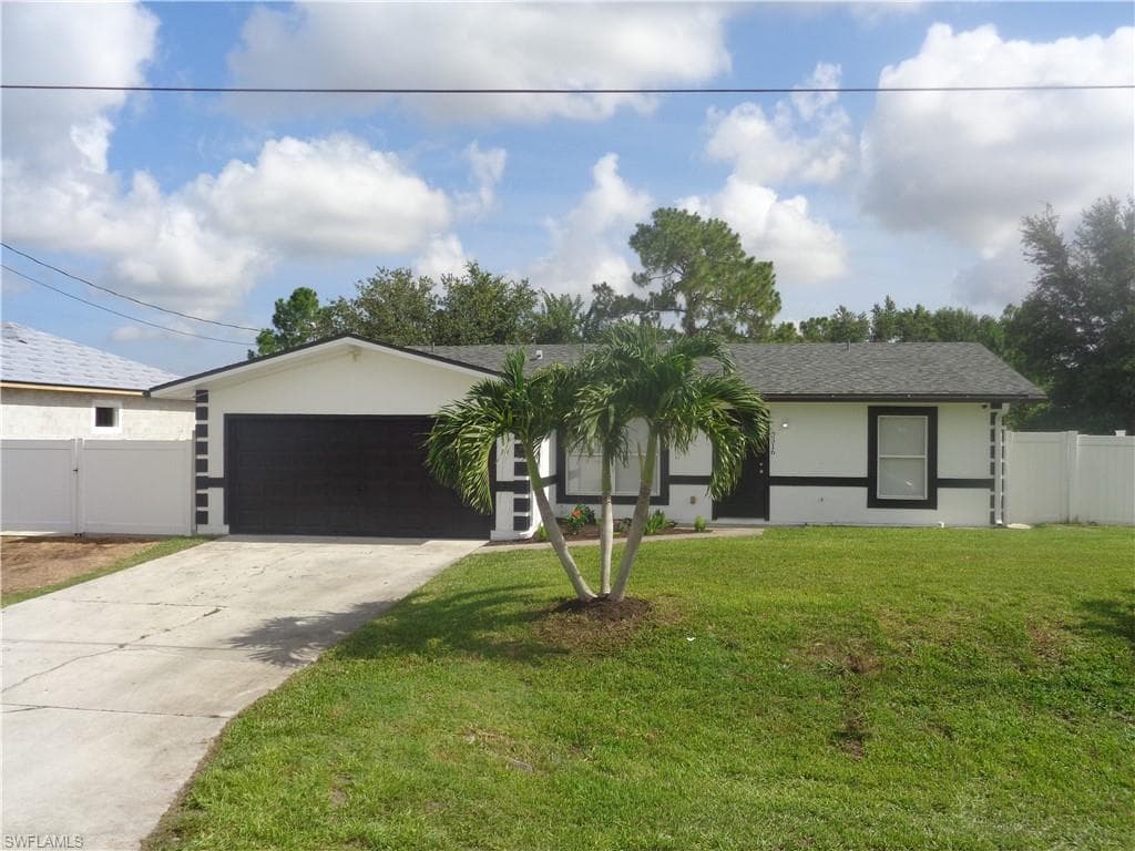 3316 21st ST W LEHIGH ACRES, FL 33971