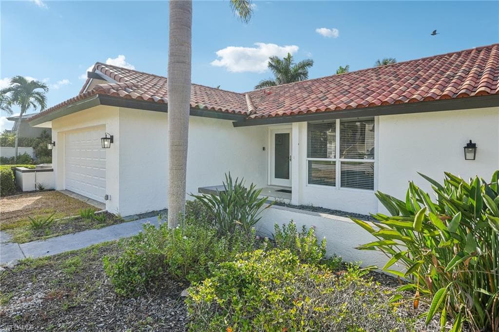 1284 Par View DR SANIBEL, FL 33957