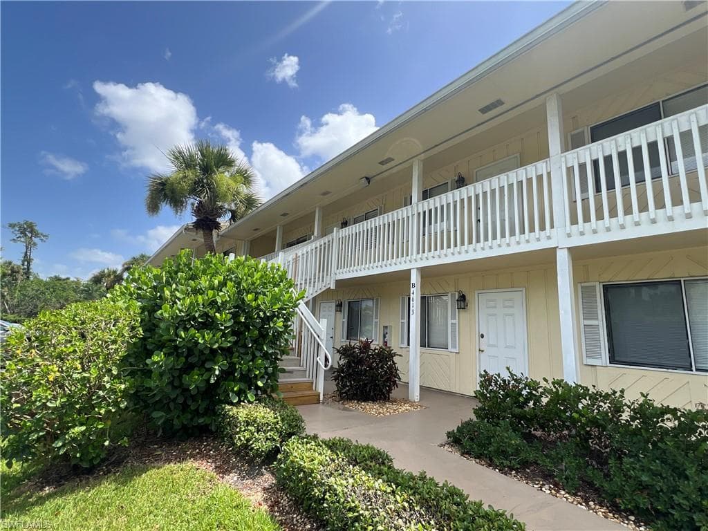 4613 Bayshore DR B7 NAPLES, FL 34112