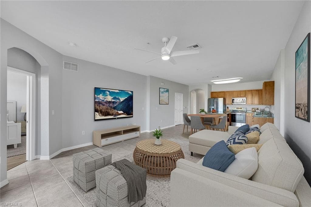 9621 Spanish Moss WAY 3831 BONITA SPRINGS, FL 34135