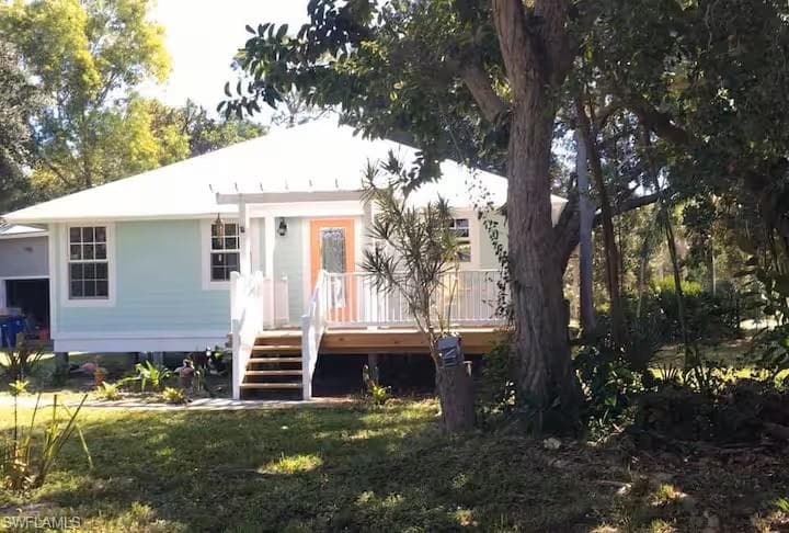 4404 Lake Heather CIR ST. JAMES CITY, FL 33956