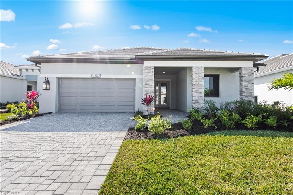 3945 Perseus ST NAPLES, FL 34120
