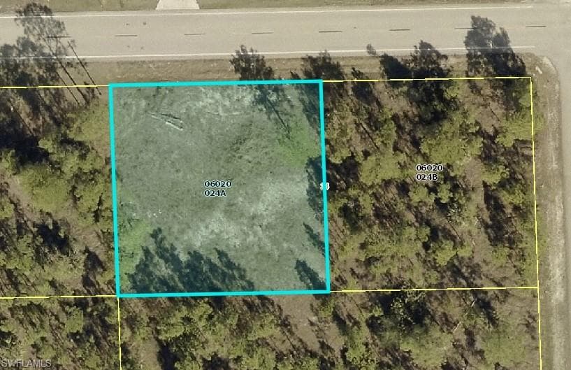 1404 10th ST LEHIGH ACRES, FL 33972