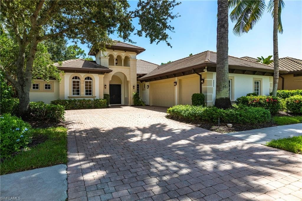8886 Shenendoah CIR NAPLES, FL 34113