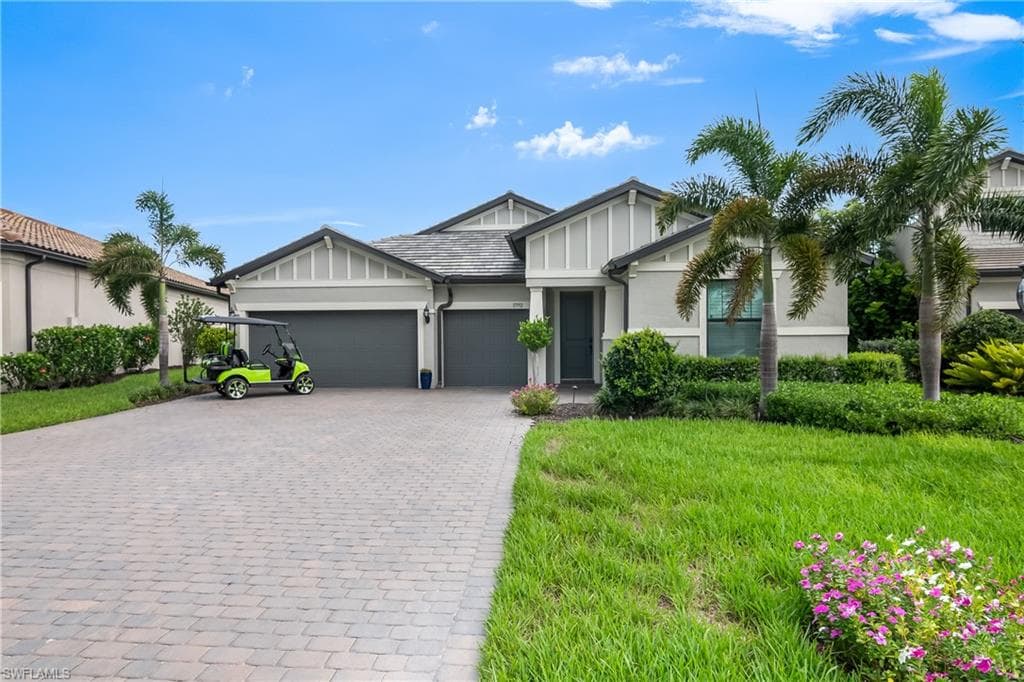 17592 Kinzie LN ESTERO, FL 33928
