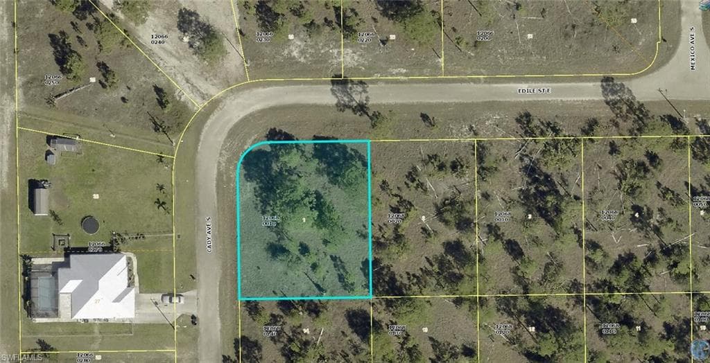 1242 Edile ST E LEHIGH ACRES, FL 33974