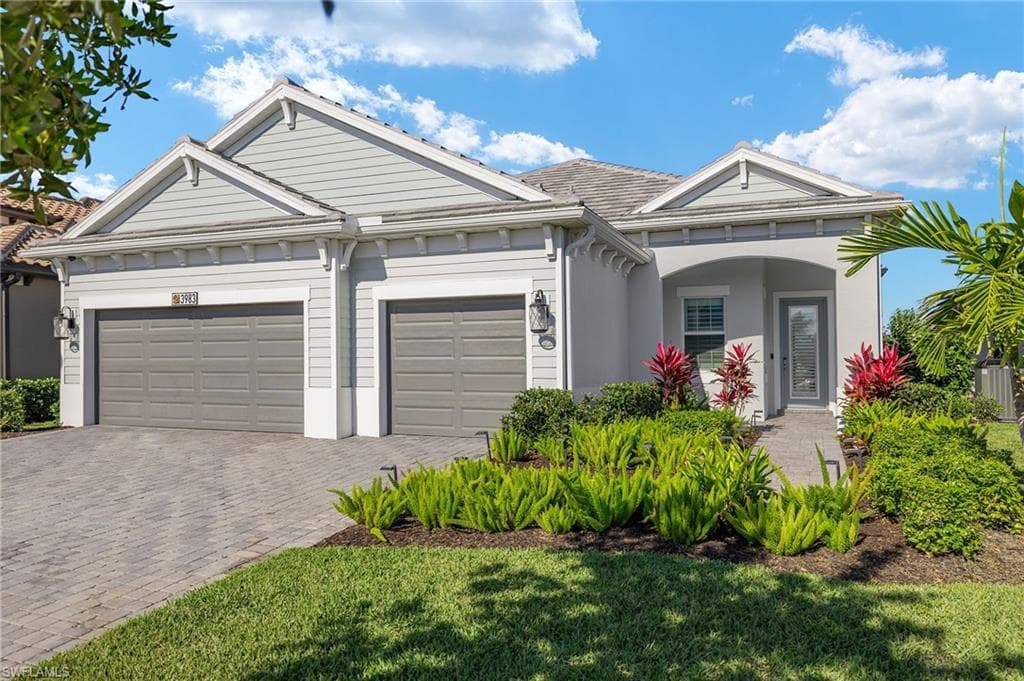 3983 Pegasus WAY NAPLES, FL 34120