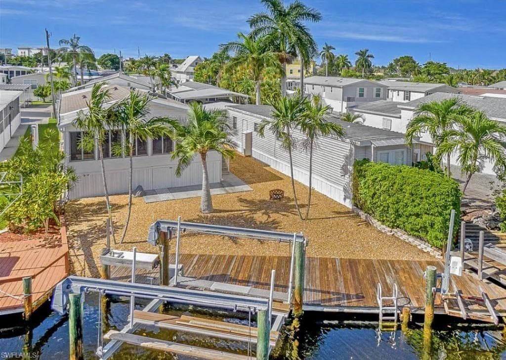 14 Nancy LN FORT MYERS BEACH, FL 33931