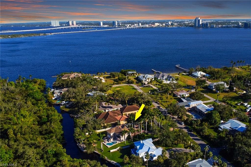 84 Skyline DR NORTH FORT MYERS, FL 33903