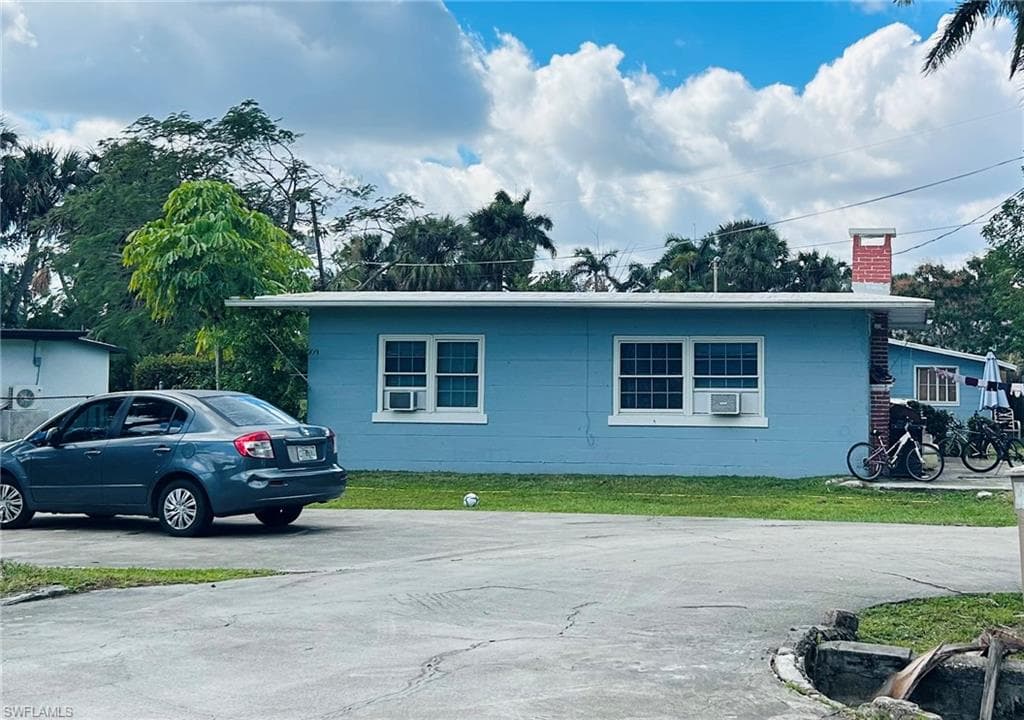 4465 Birmingham ST A (Front) FORT MYERS, FL 33905