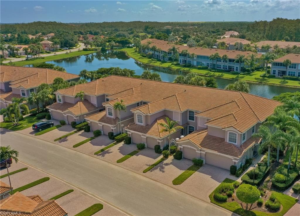 10007 SKY VIEW WAY 2007 FORT MYERS, FL 33913