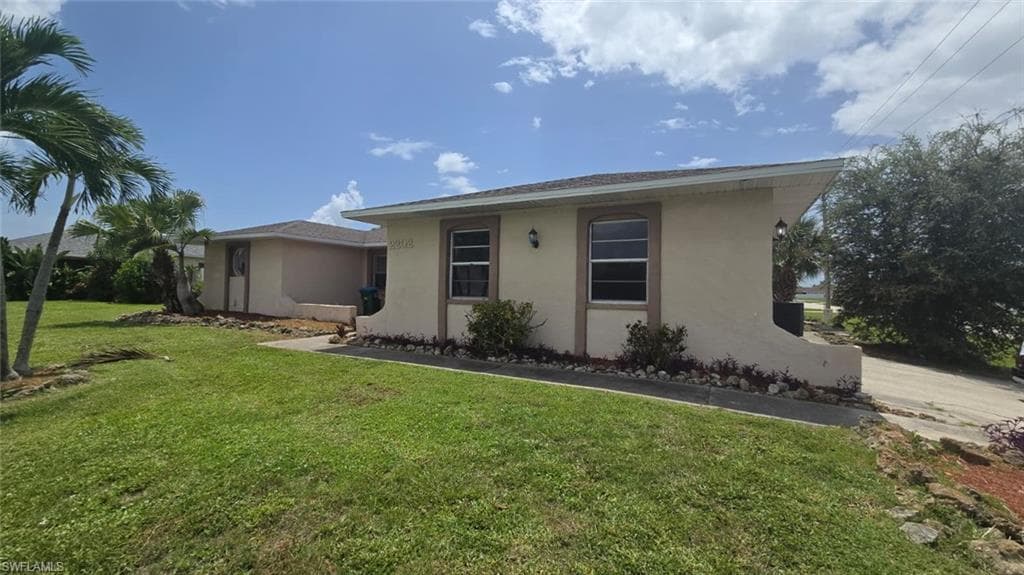 2202 SE 8th PL CAPE CORAL, FL 33990