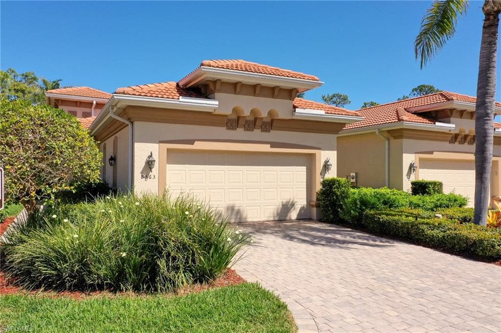 8563 Chase Preserve DR NAPLES, FL 34113