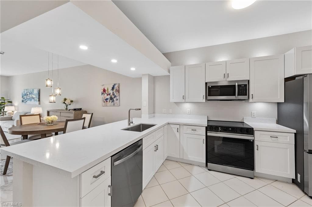 2385 Bayou LN 3 NAPLES, FL 34112