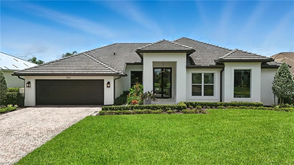 581 Wedgewood WAY NAPLES, FL 34119