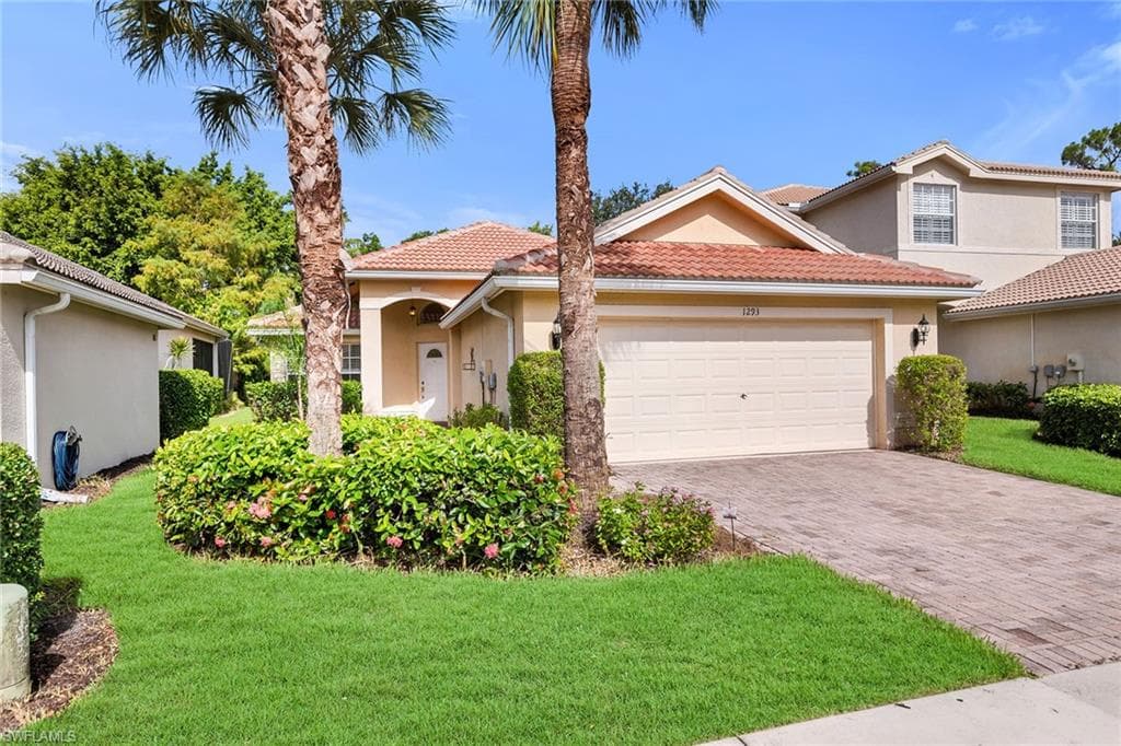 1293 Barrigona CT NAPLES, FL 34119