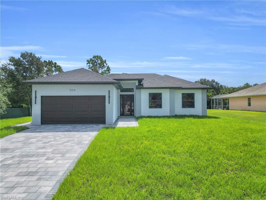 504 Henry AVE LEHIGH ACRES, FL 33972