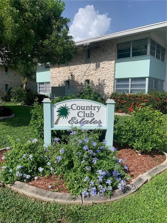 4202 SE 4th PL 10 CAPE CORAL, FL 33904