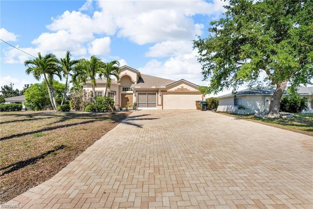 106 SW 33rd AVE CAPE CORAL, FL 33991