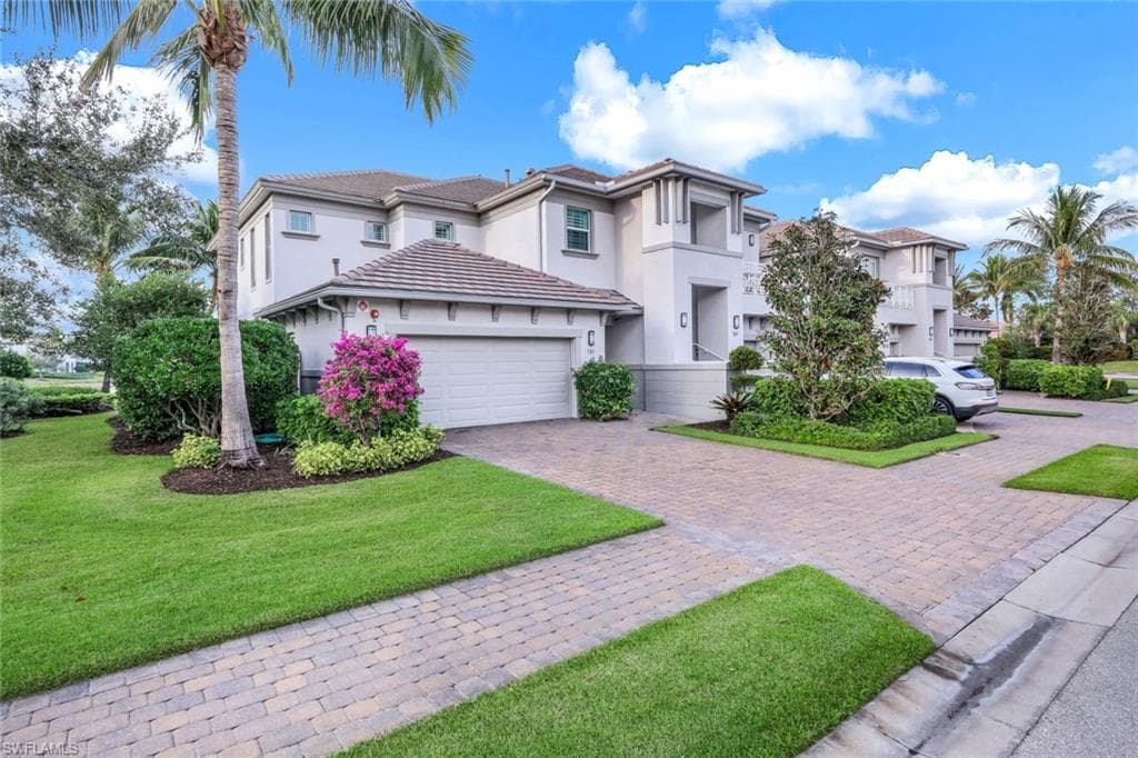 8050 Signature Club CIR 101 NAPLES, FL 34113