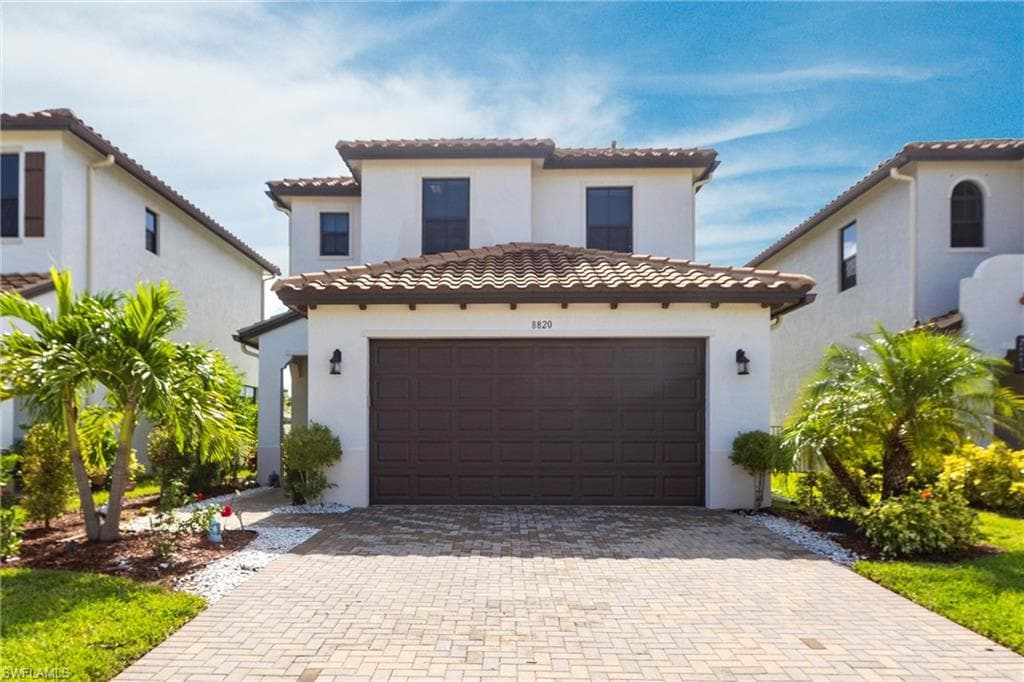 8820 Madrid CIR NAPLES, FL 34104
