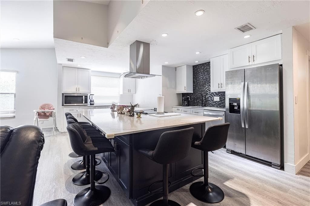2345 Outrigger LN NAPLES, FL 34104