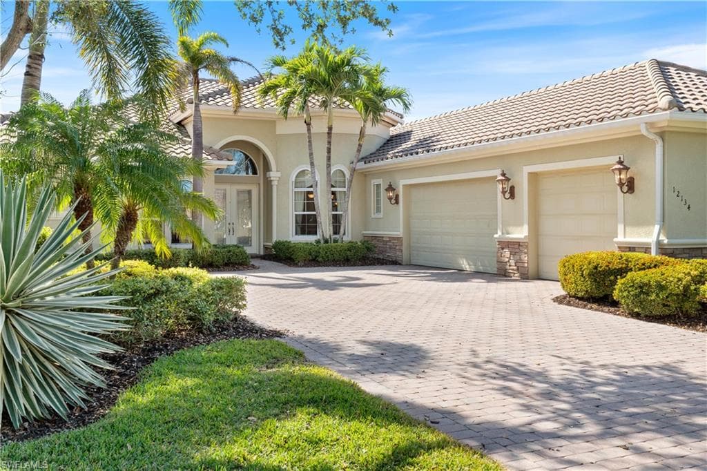 12134 Wicklow LN NAPLES, FL 34120