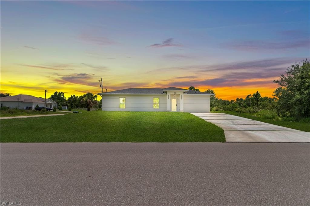 101 W 9th ST LEHIGH ACRES, FL 33972