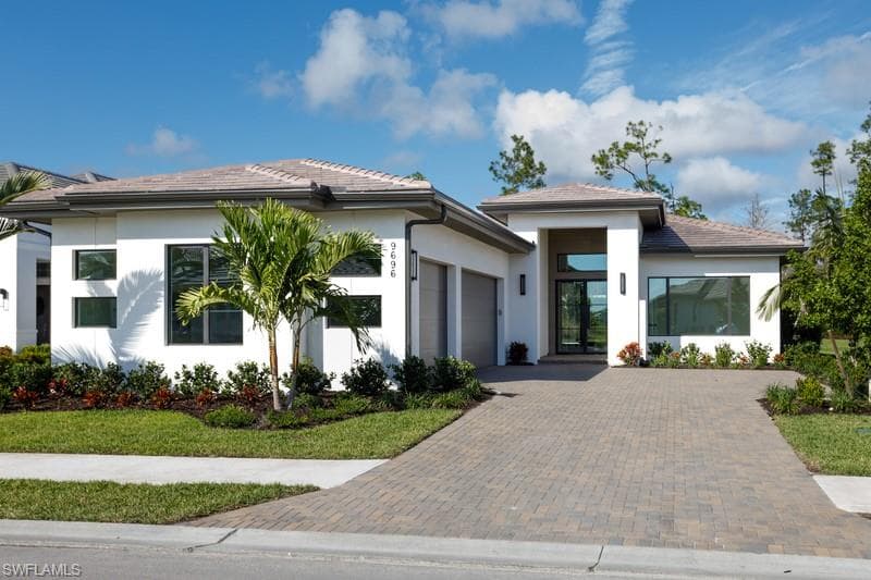 9696 Moonflower LN NAPLES, FL 34120