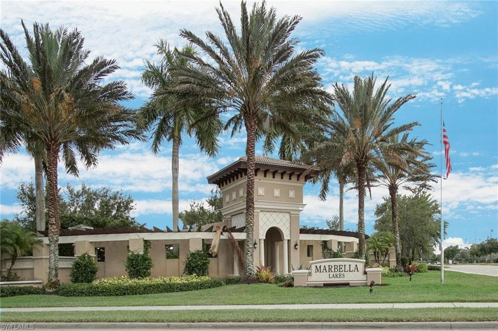 6840 Del Mar TER NAPLES, FL 34105