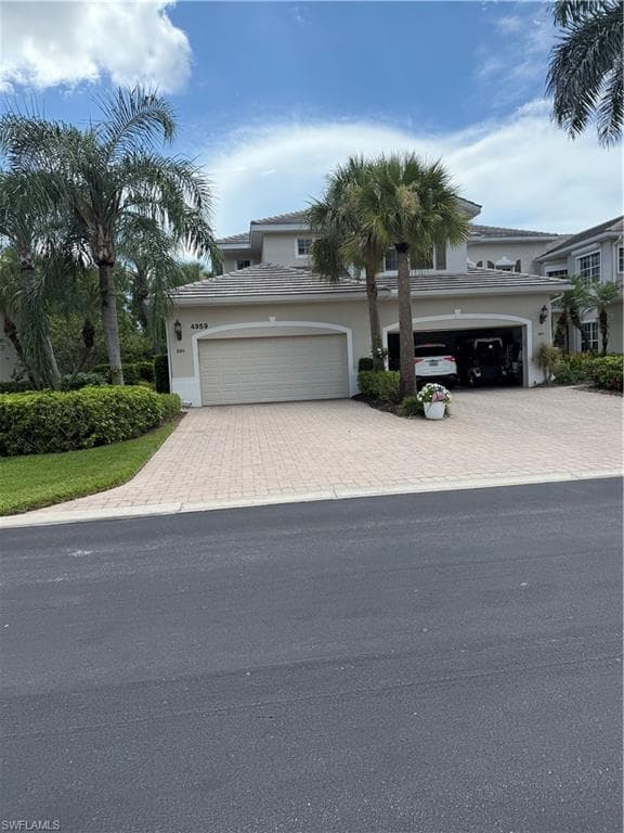 4959 Shaker Heights Ct CT 201 NAPLES, FL 34112