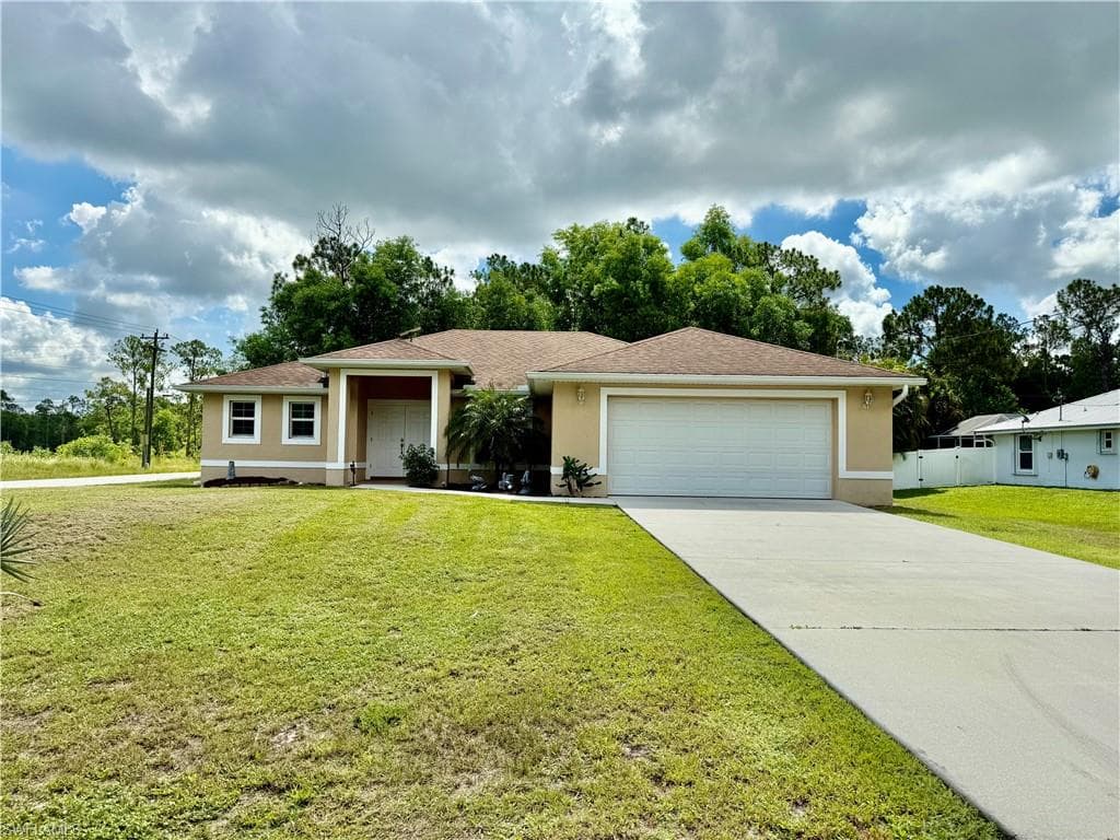 122 Wellington AVE LEHIGH ACRES, FL 33936