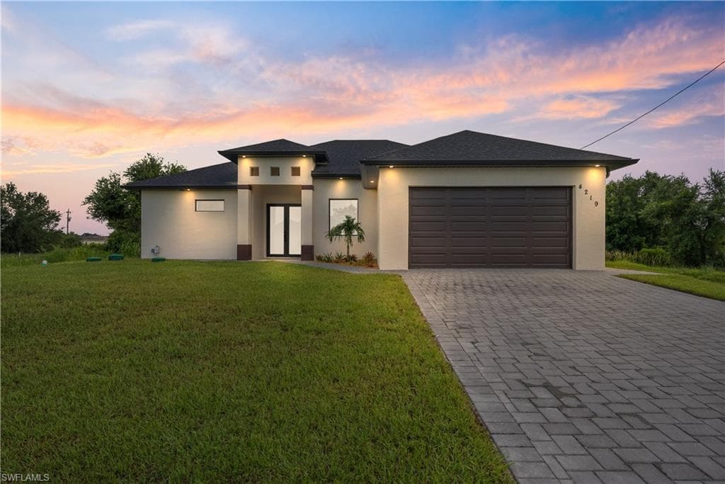 4219 8th ST SW LEHIGH ACRES, FL 33976