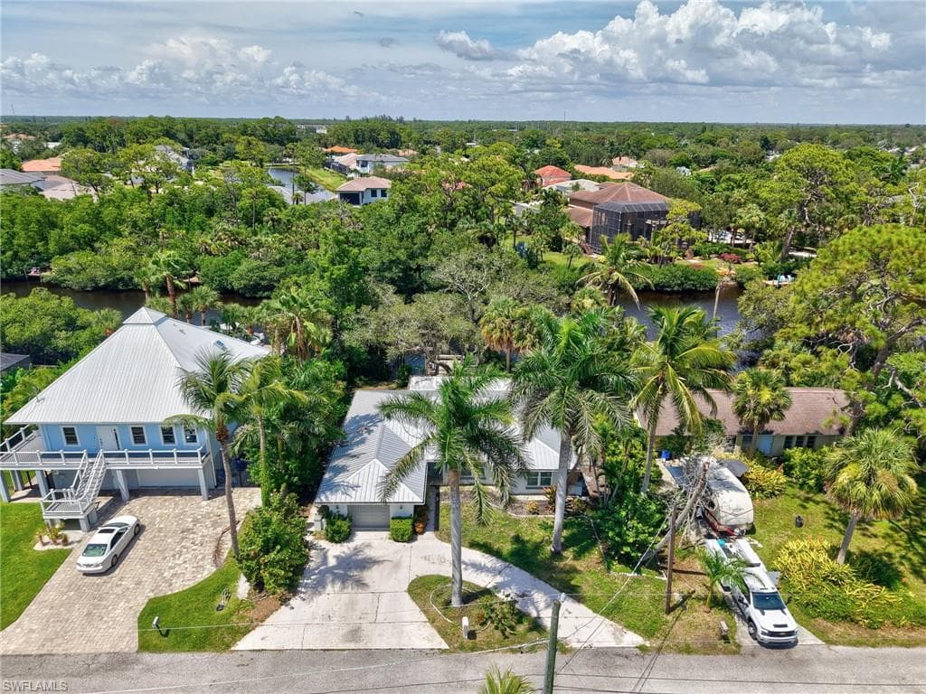 9964 Puopolo LN BONITA SPRINGS, FL 34135
