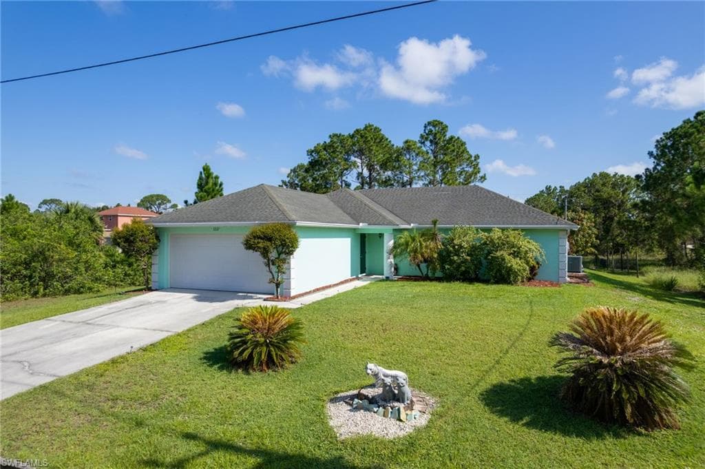 1227 Cloplon ST E LEHIGH ACRES, FL 33974