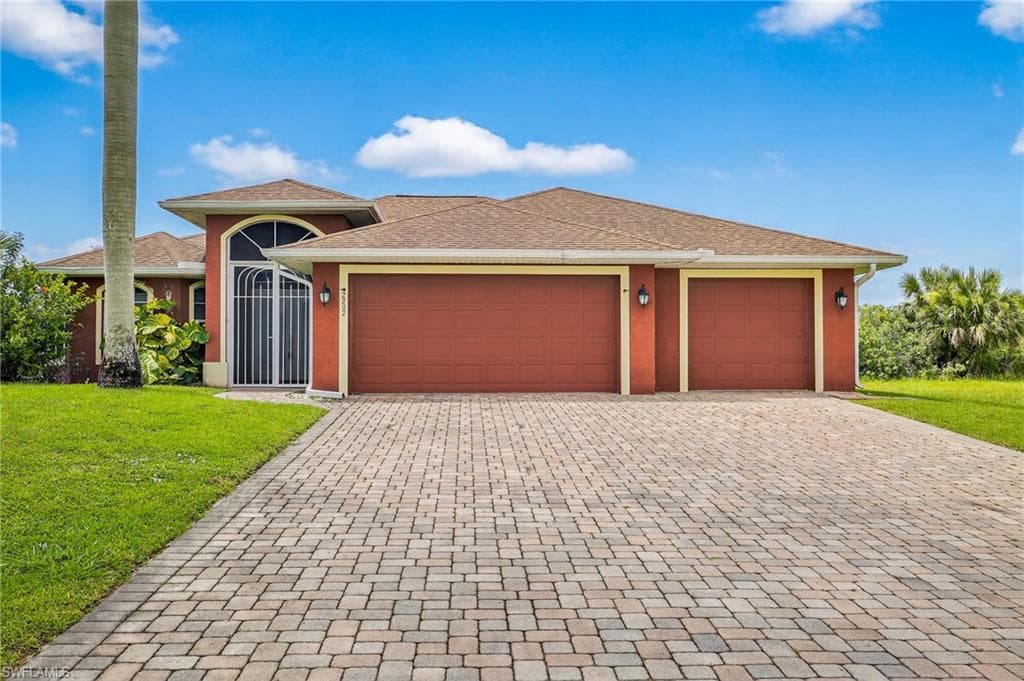2202 NE 18th ST CAPE CORAL, FL 33909