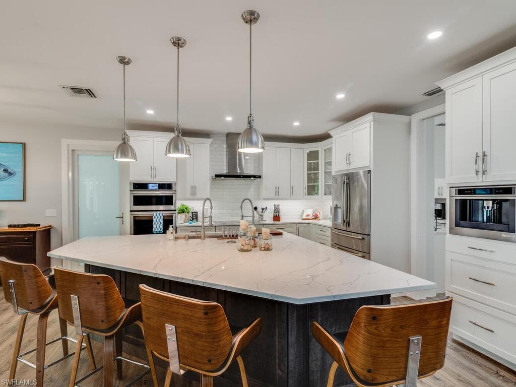 90 Seas CT MARCO ISLAND, FL 34145
