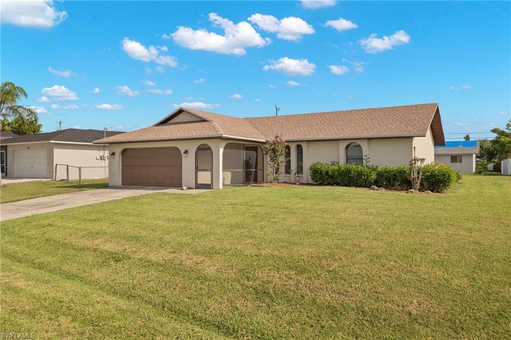 913 SE 27th TER CAPE CORAL, FL 33904