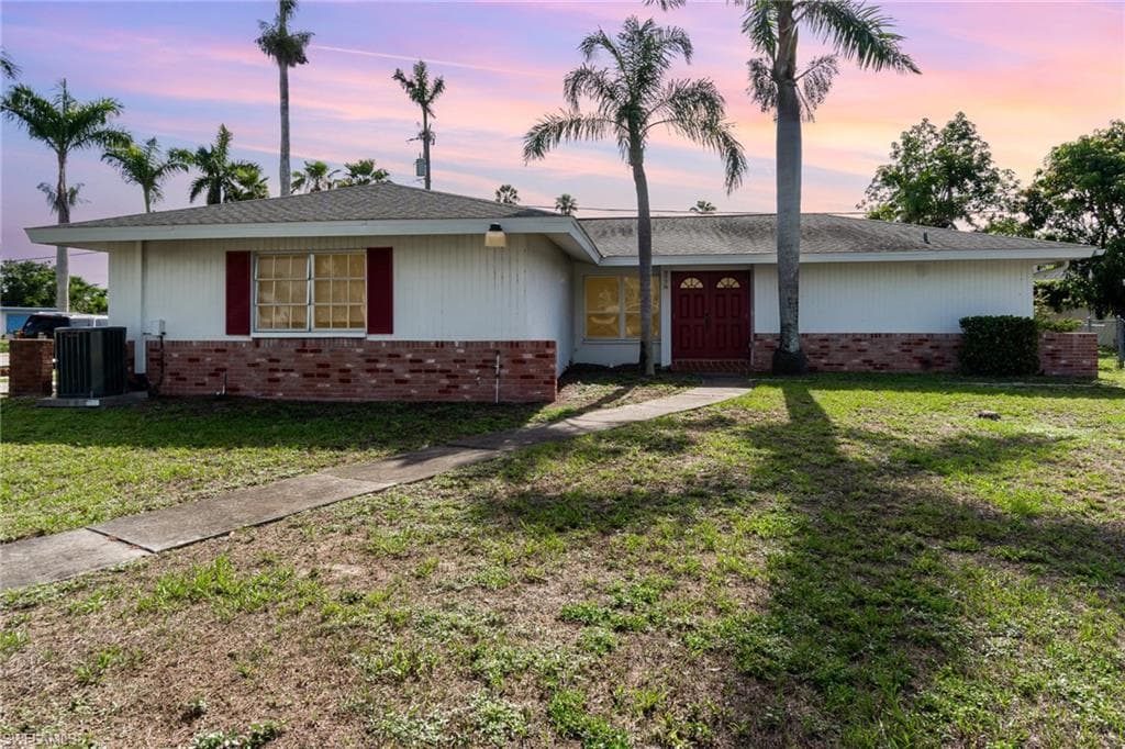 3778 Hanover ST E FORT MYERS, FL 33901
