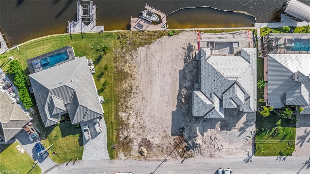 907 NW 38th AVE CAPE CORAL, FL 33993