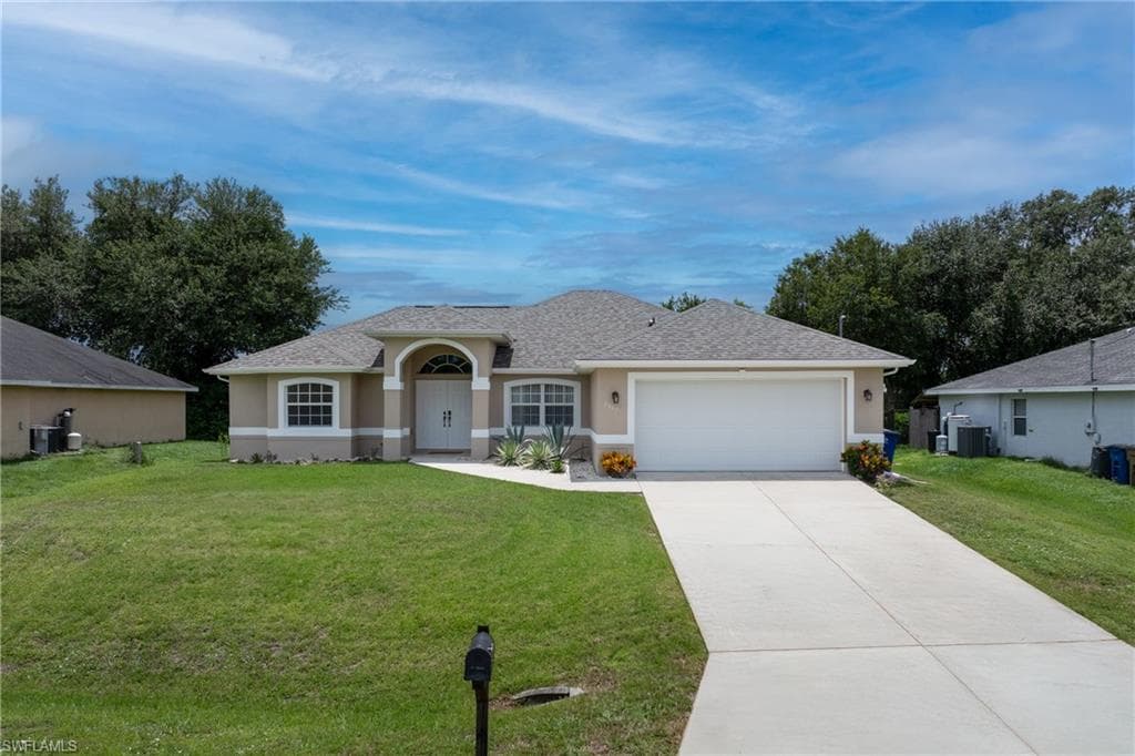 2907 48th ST SW LEHIGH ACRES, FL 33976