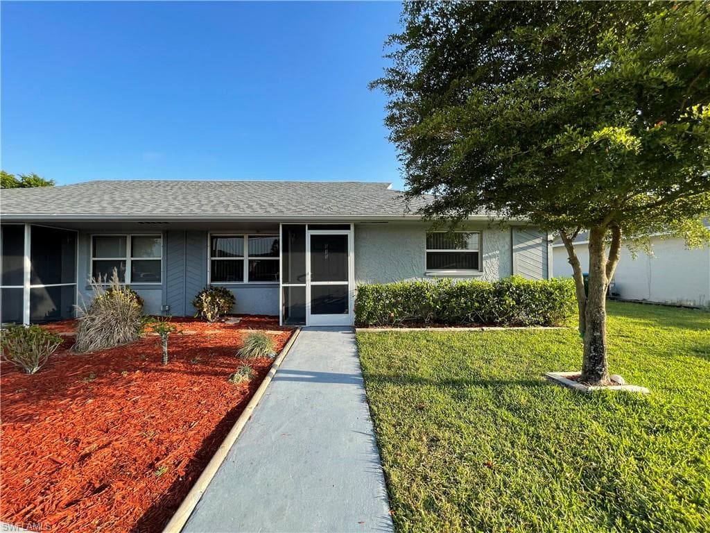 615 SE 14th TER CAPE CORAL, FL 33990