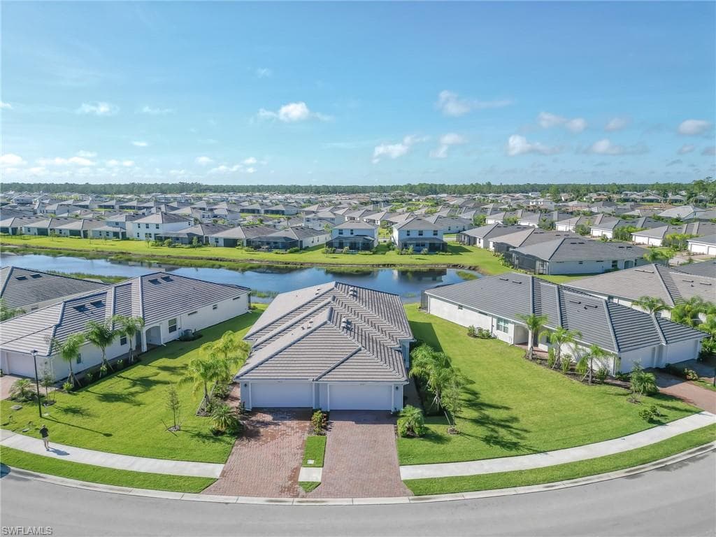 2039 Vermont LN NAPLES, FL 34120