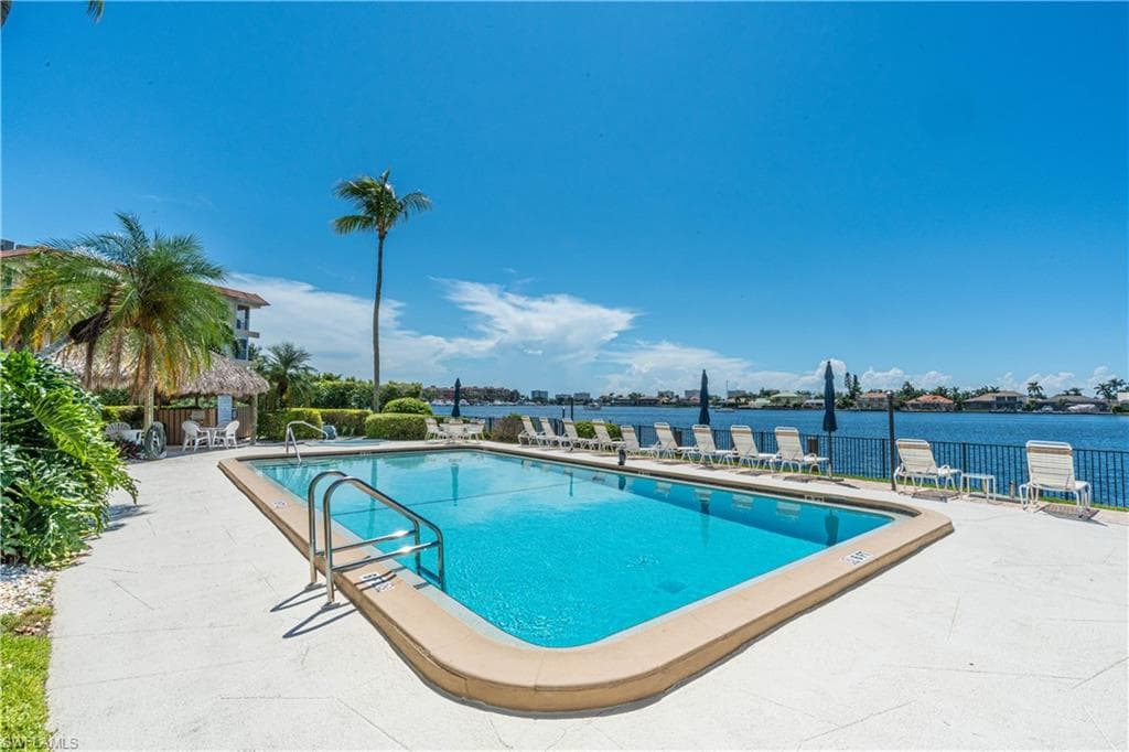 838 Elkcam CIR 302 MARCO ISLAND, FL 34145