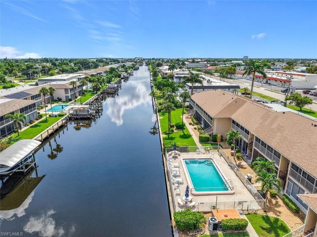 809 SE 46th LN 109 CAPE CORAL, FL 33904