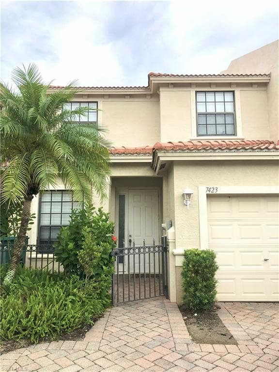 7423 Bristol CIR NAPLES, FL 34120