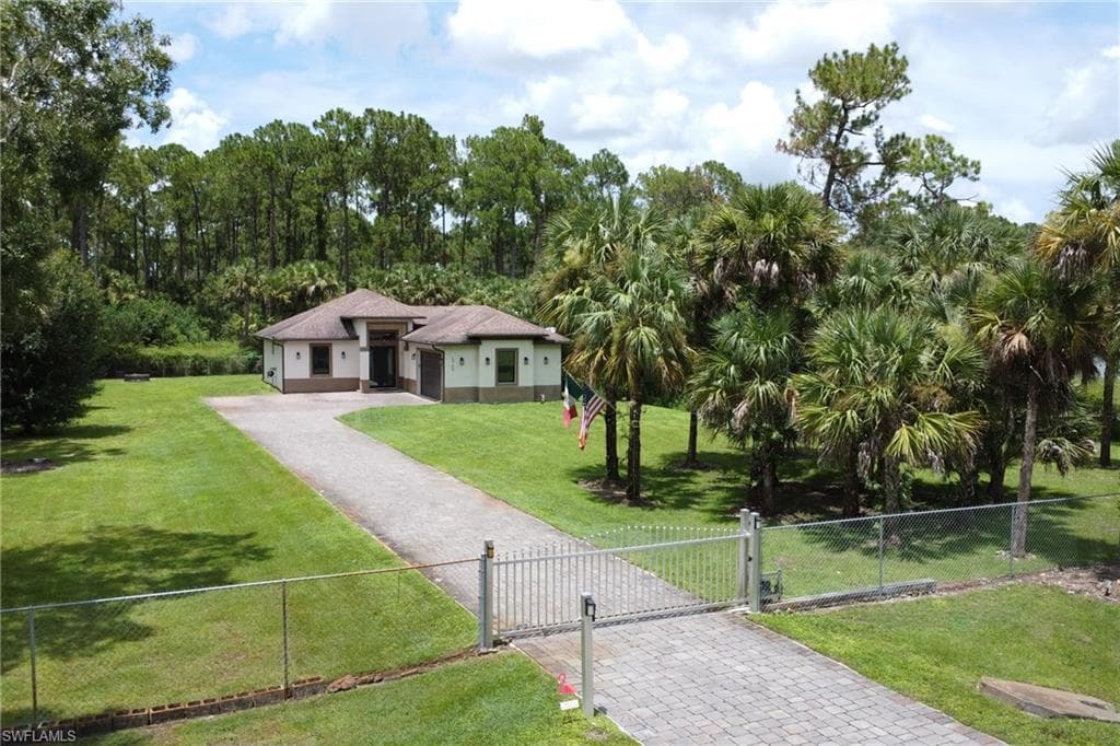3735 32nd AVE SE NAPLES, FL 34117