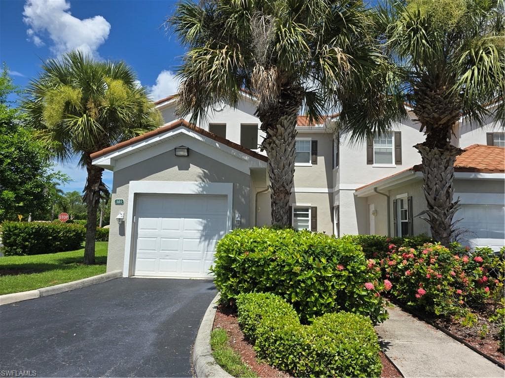 1020 Peggy CIR 101 NAPLES, FL 34113