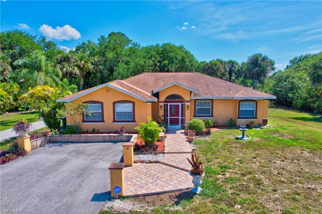 590 Golden Gate BLVD W NAPLES, FL 34120